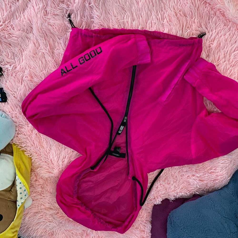 Cute windbreaker In hot pink